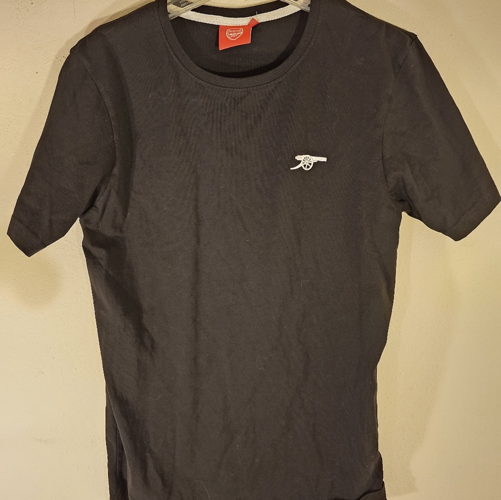 Arsenal Essentials Cannon T-Shirt